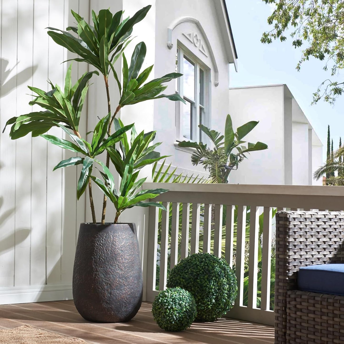 Weathered Concrete 19.7 Inch Tall Planter, Large Decorative Flower Pot with Drainage Hole, Round Plant Container for Home, Garden, Patio, Courtyard, A Dusting of Bronze Rust with Green Tone, 1 Pack