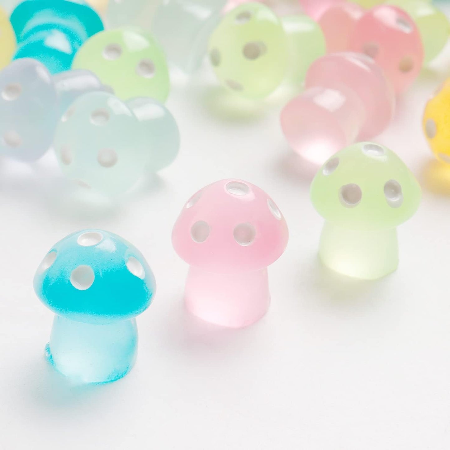 X Hot Popcorn Mini Resin Glow in The Dark Tiny Mushrooms Luminous Mushrooms Decor for Fairy Garden Decoration DIY Craft Micro Landscape 100PCS