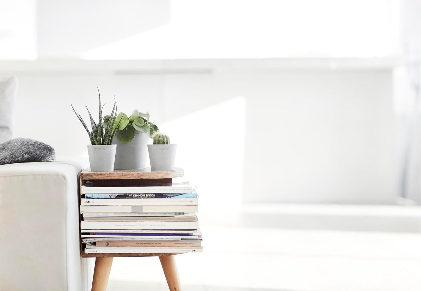 Ecopots Amsterdam Mini Durable Modern Round Recycled-Based Composite Flower Pot Planter, White Grey, 5"