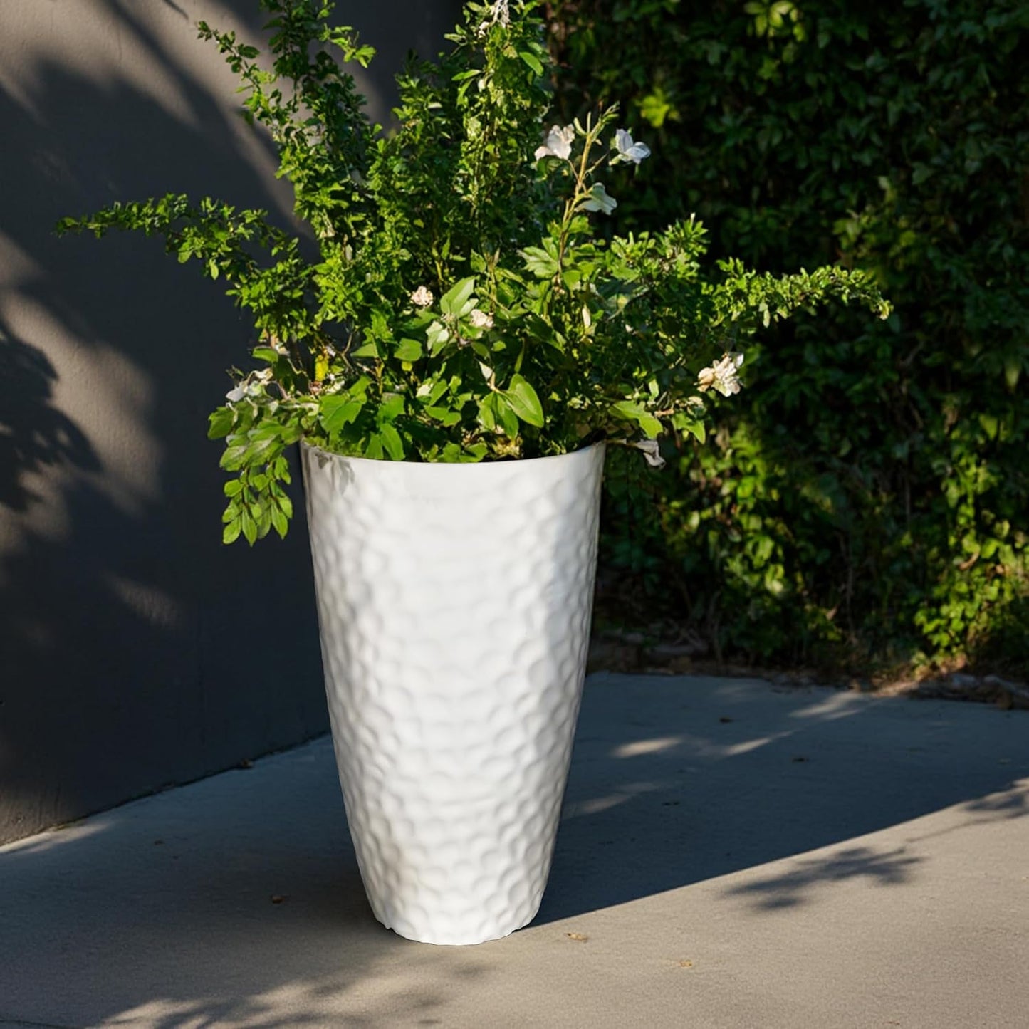 Worth Garden 24" H Tall Hammered Texture Planters Set of 2 - Matte White Plastic Flower Pot with Drainage Holes, Modern Outdoor Indoor Lightweight Pots for Large Plants, Durable Decor Containers