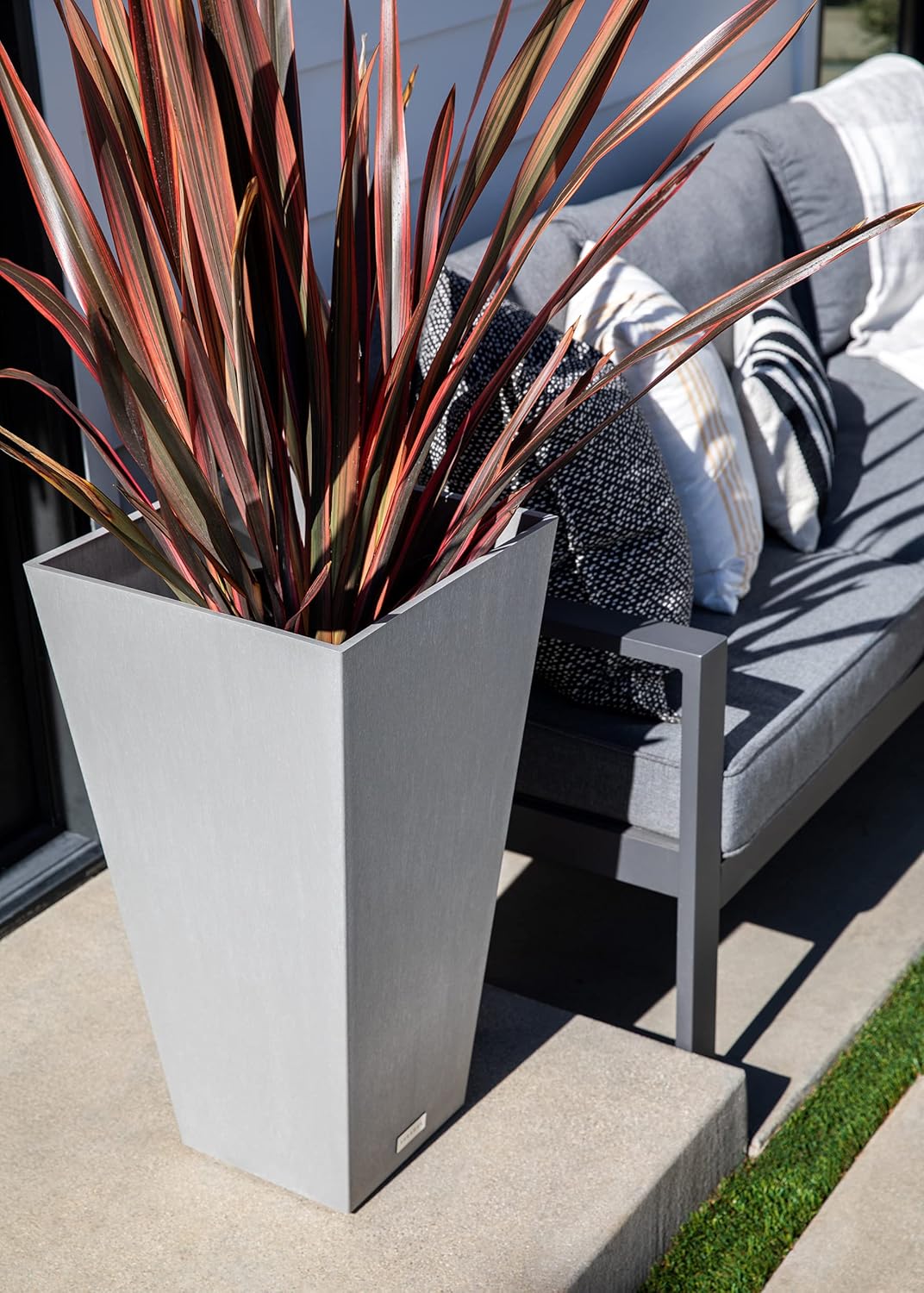 Veradek V-Resin Indoor/Outdoor Taper Planter, 2-Pack (26 inch, Grey)