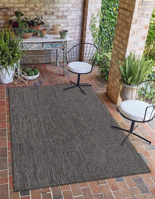 Unique Loom Outdoor Solid Collection Area Rug (3' 3" x 5' 3" Rectangle Black/Ivory)