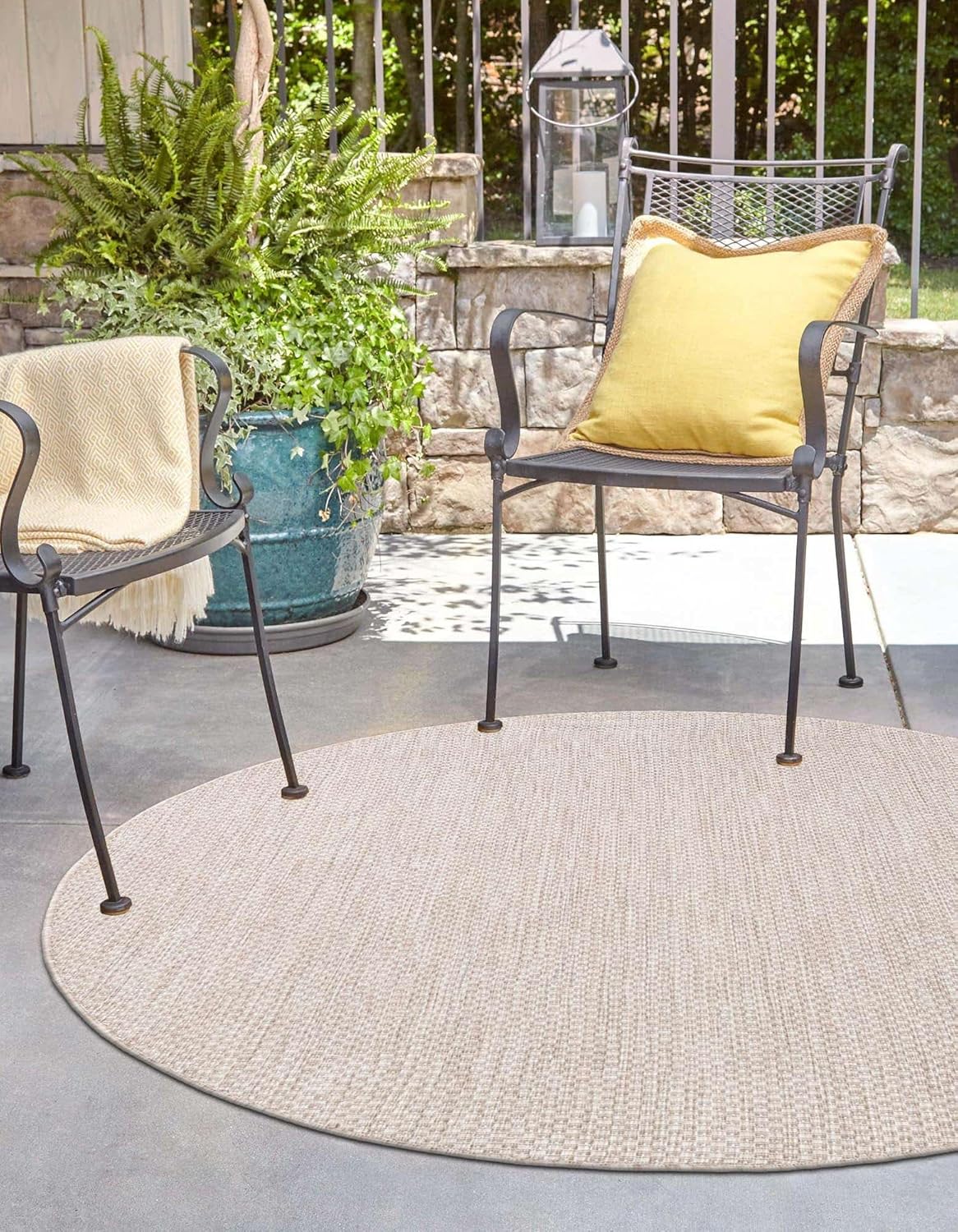Unique Loom Outdoor Solid Collection Area Rug (7' 10" Round Beige/Ivory)