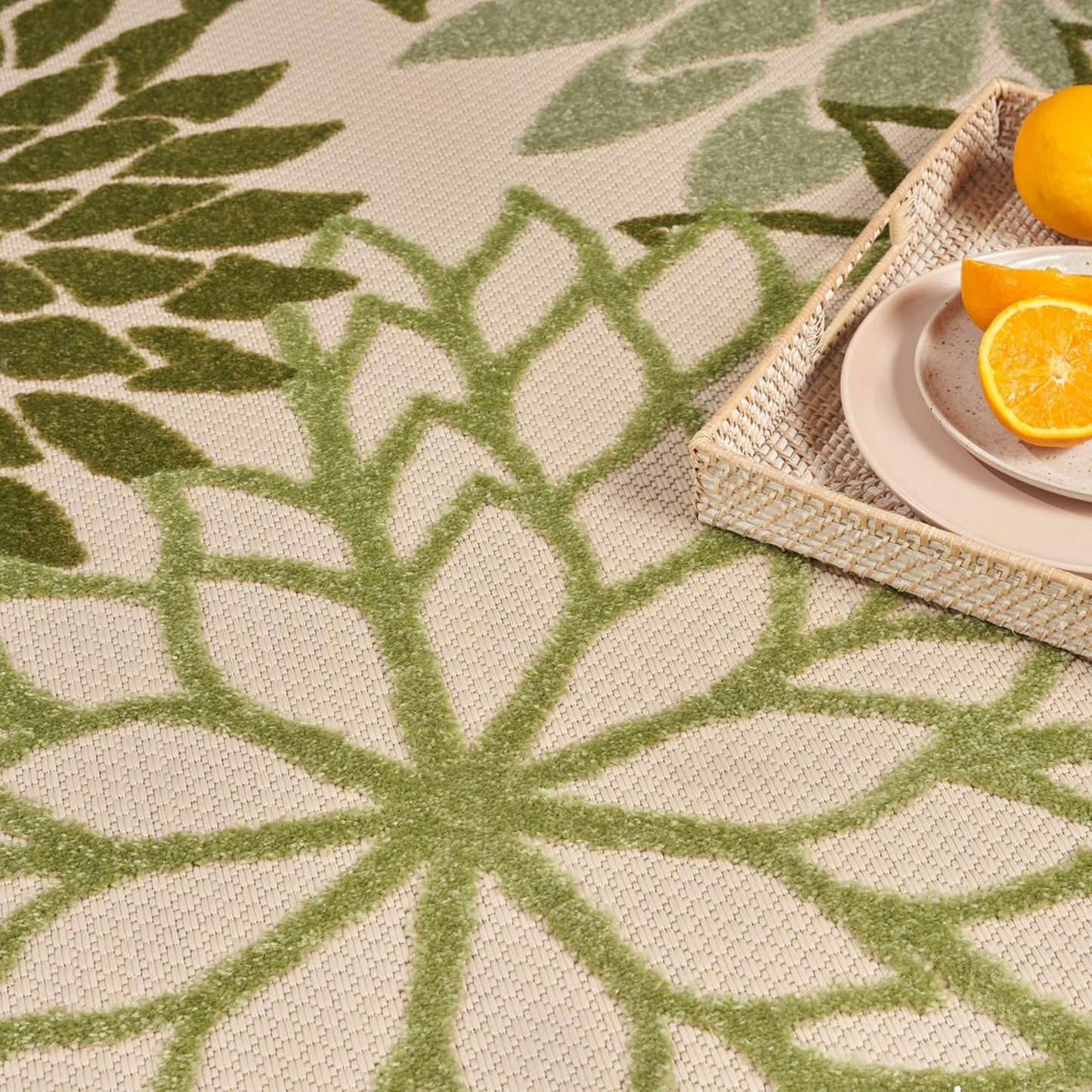 Nourison Home Aloha 4' x 6' Ivory Green Fabric Tropical Area Rug (4' x 6')