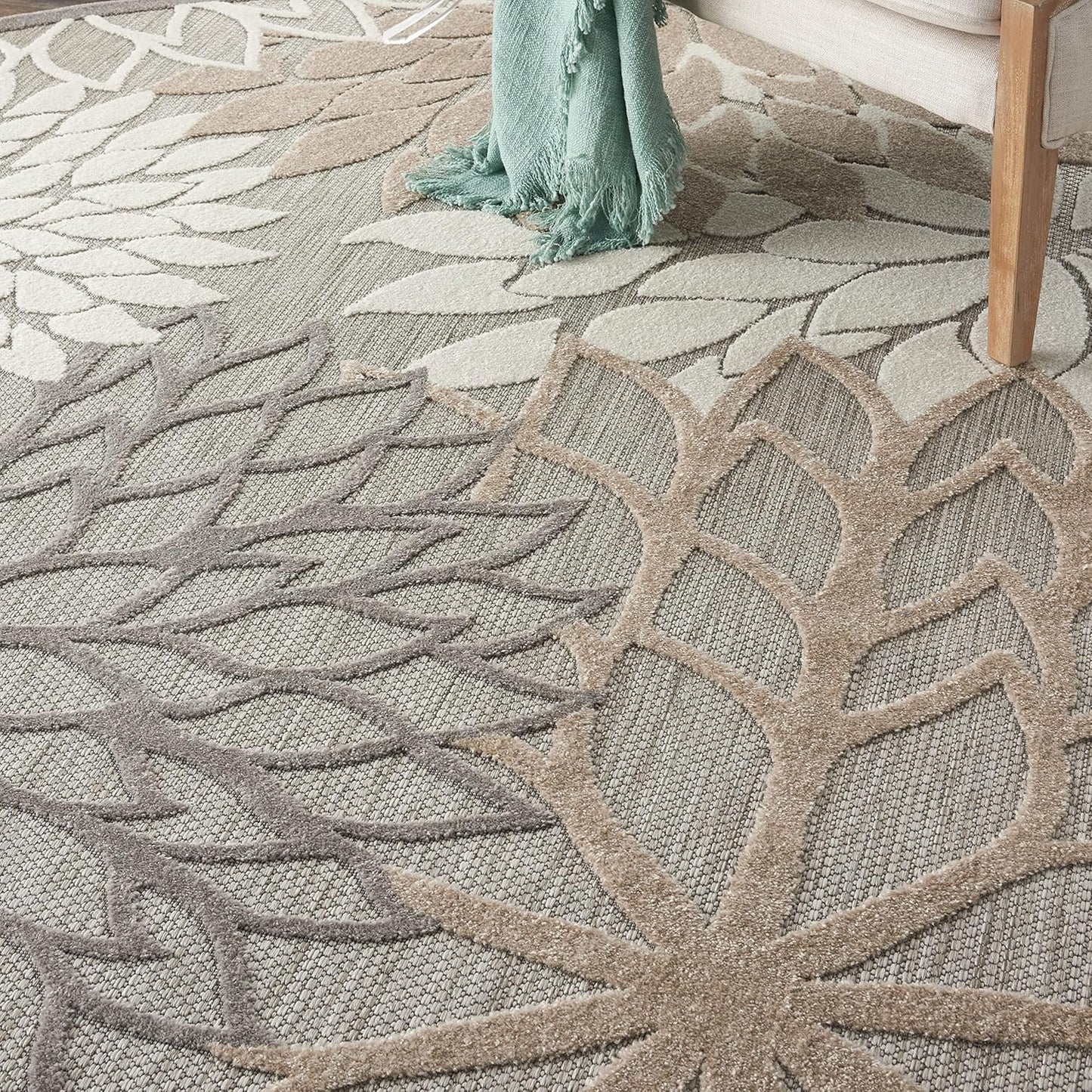 Nourison Aloha Indoor/Outdoor Area Rug 7’10”, Natural, Round Tropical Botanical Easy -Cleaning Non Shedding Bed Room Living Room Dining Room Deck Backyard Patio